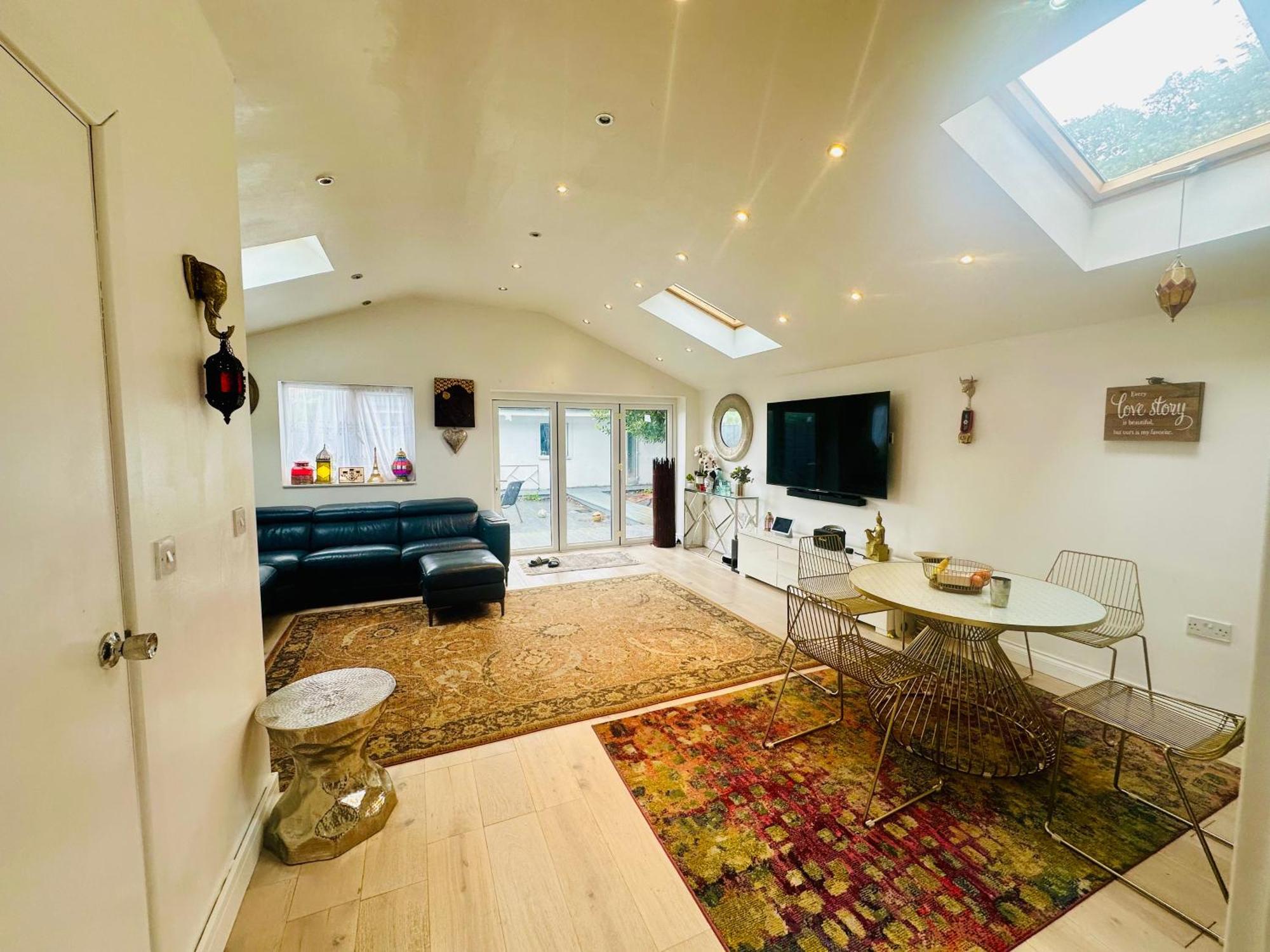Beautiful Home In London With Easy Access To Central London Саттон Екстер'єр фото