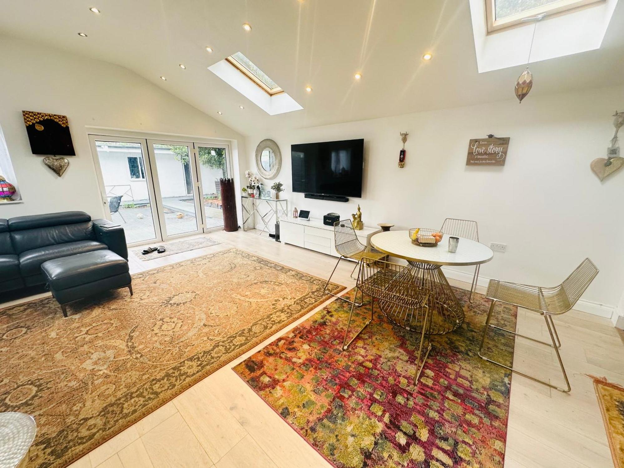 Beautiful Home In London With Easy Access To Central London Саттон Екстер'єр фото